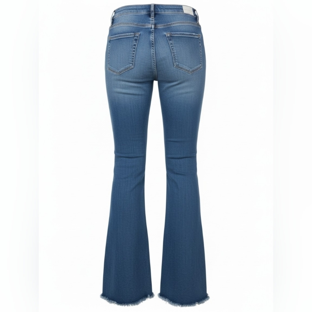 Good American Good Classic Slim Bootcut Jeans - Picture 2 of 9
